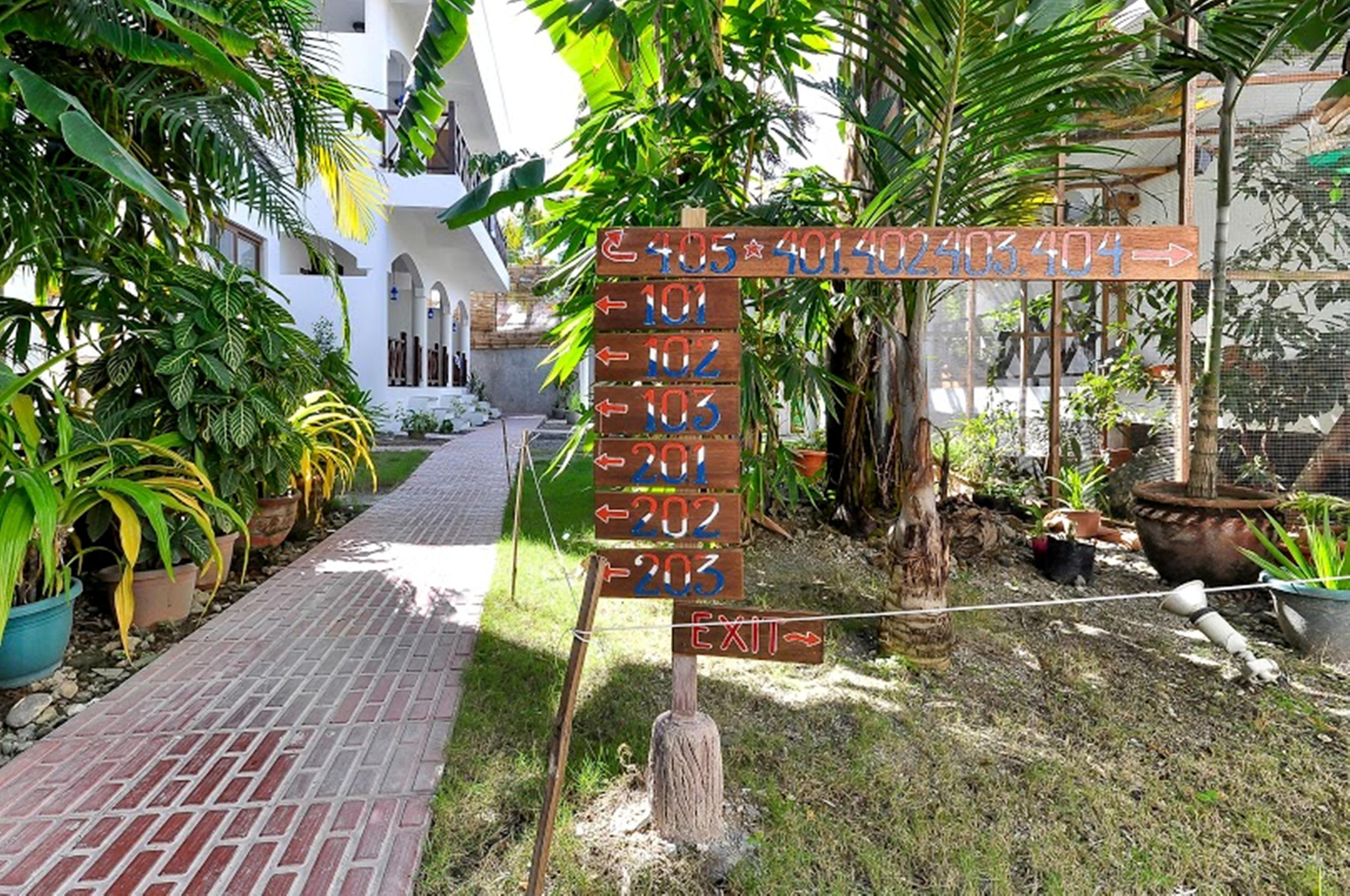 Nirvana Beach Resort Balabag  Exterior photo