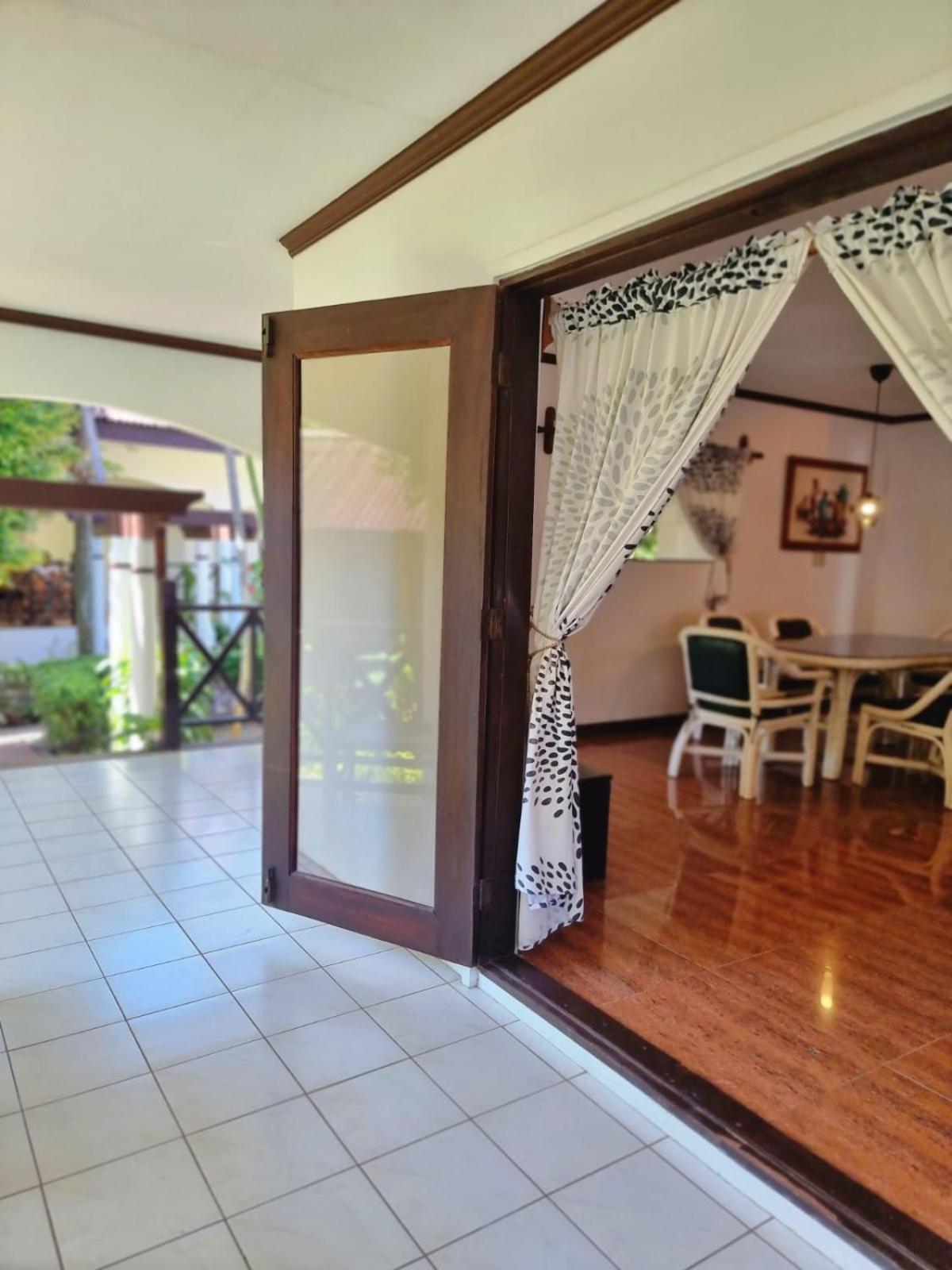 Nirvana Beach Resort Balabag  Exterior photo