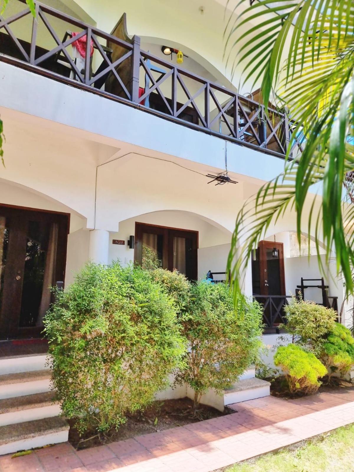 Nirvana Beach Resort Balabag  Exterior photo