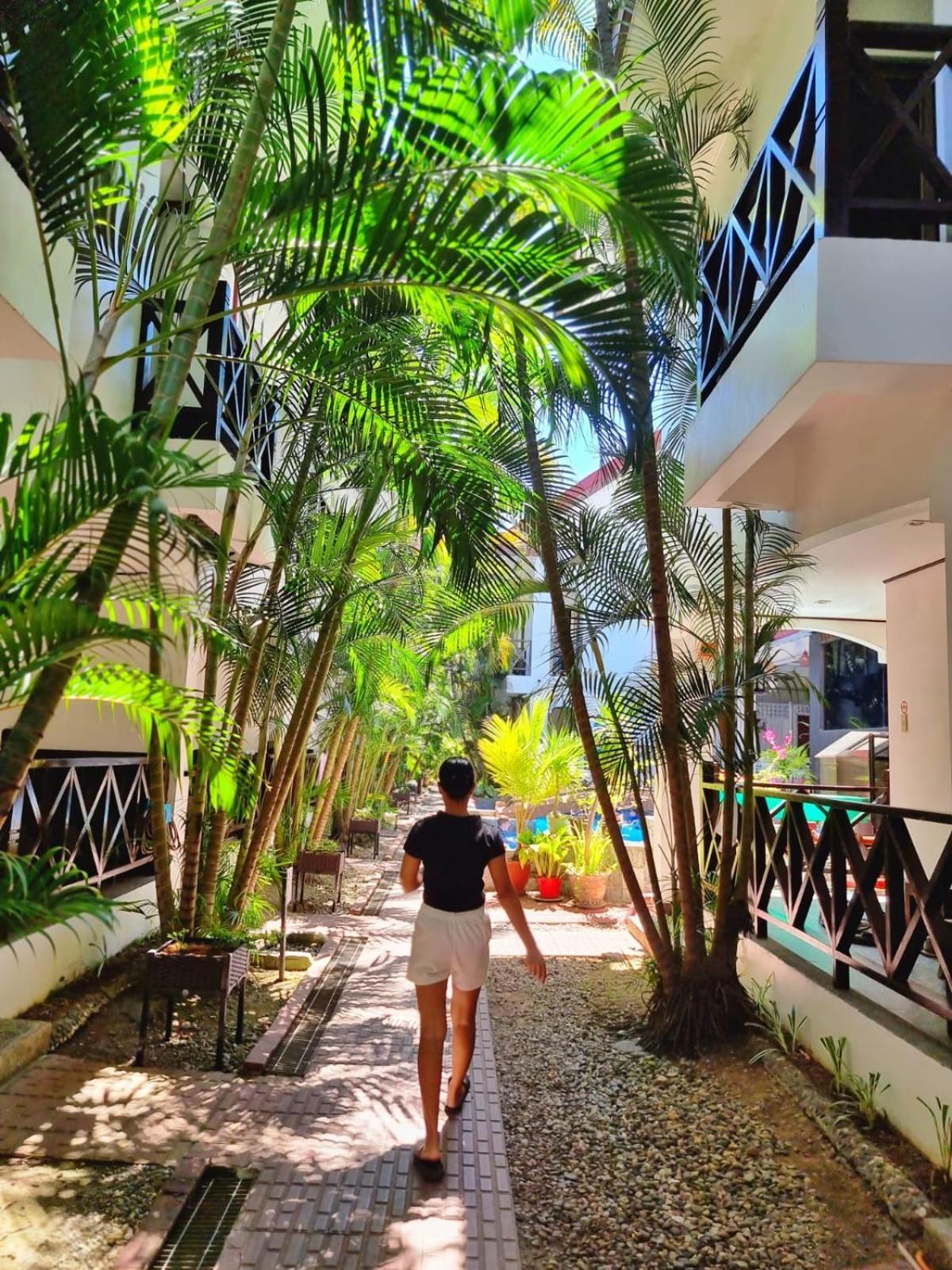 Nirvana Beach Resort Balabag  Exterior photo