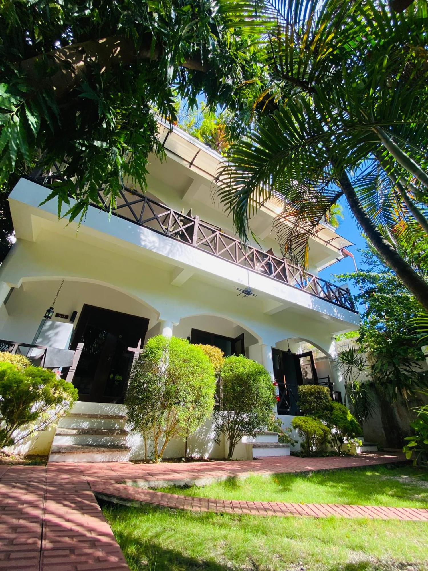Nirvana Beach Resort Balabag  Exterior photo