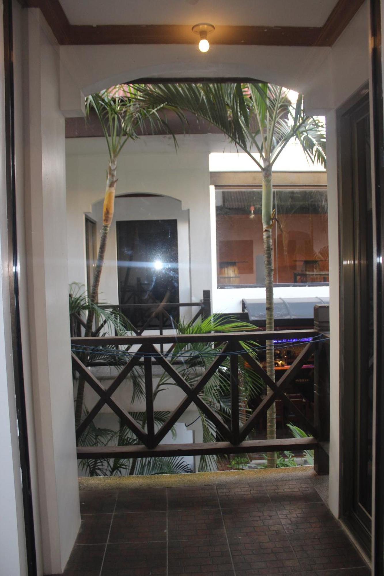 Nirvana Beach Resort Balabag  Exterior photo